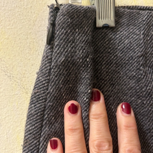 Wool mini skirt fully lined - Picture 3 of 6